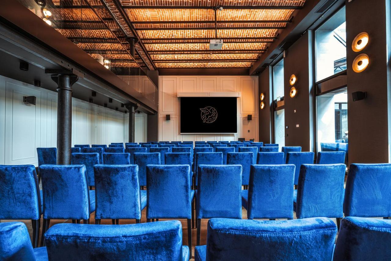 Hotel Ferreus Modern Art Deco Krakkó Kültér fotó The auditorium
